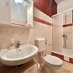 In 43211 Apartment *