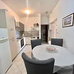 Apartment In 43211